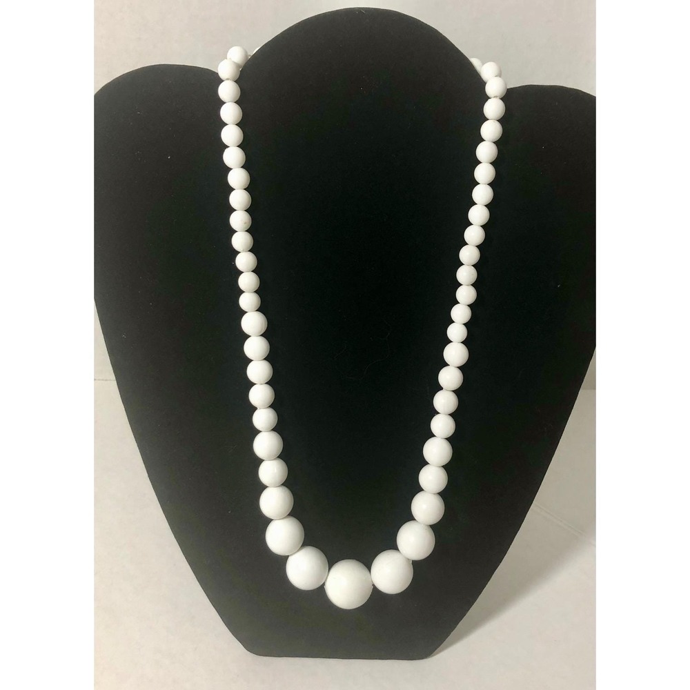 VTG Traditional Flamenco Spanish Sevillanas Bead Necklace  - White